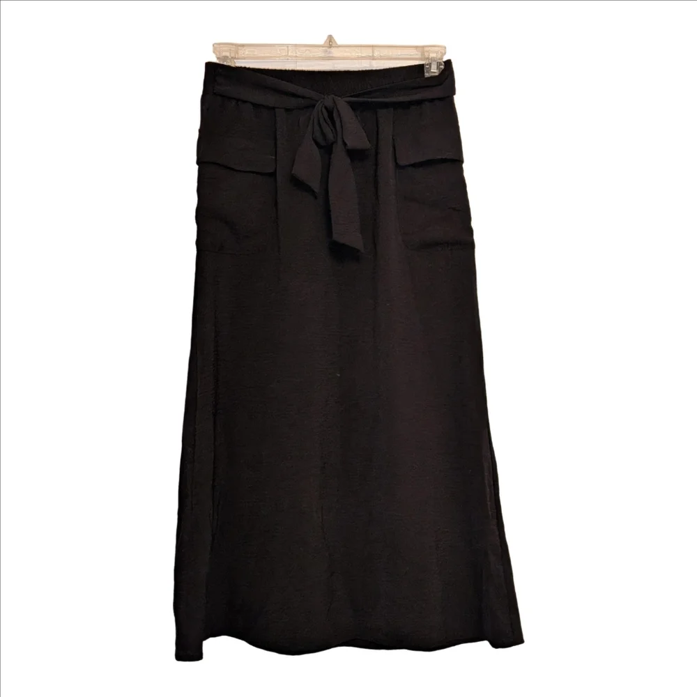 Flowing Cargo Pocket Maxi Skirt